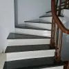 đá cầu thang mặt đen cổ trắng