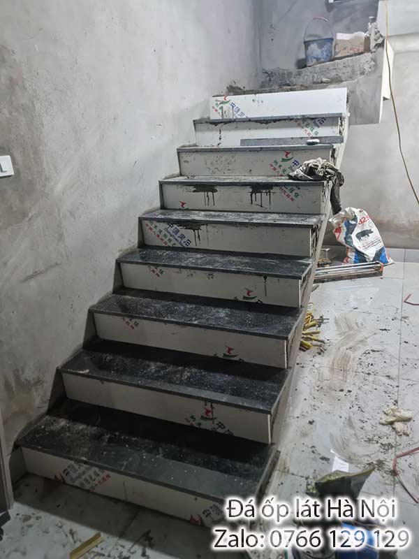Thi công cầu thang đá kim sa cổ trắng sứ tại Hà Nội. đúng lịch, đúng hẹn giá rẻ chỉ từ 850k/m2 hoàn thiện