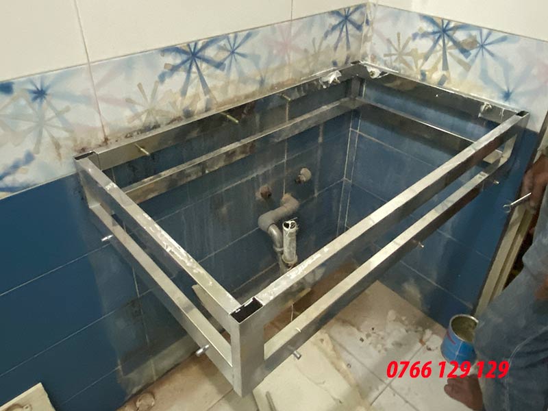 Lắp khung inox lavabo tại Đống Đa