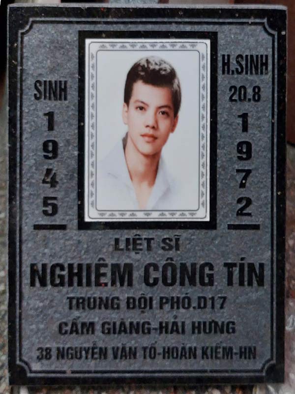 Khắc bia mộ đẹp giá rẻ tại Hà Nội Khắc bia mộ có ảnh