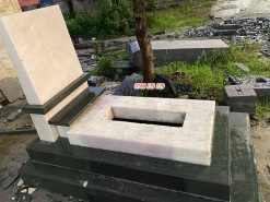 Lăng mộ đá nguyên khối