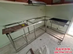 Bàn bếp khung inox mặt đá đẹp
